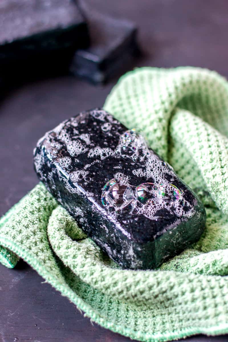 Organic Charcoal - Soap Deep Cleansing & Detoxifying Bar for Glowing Skin.